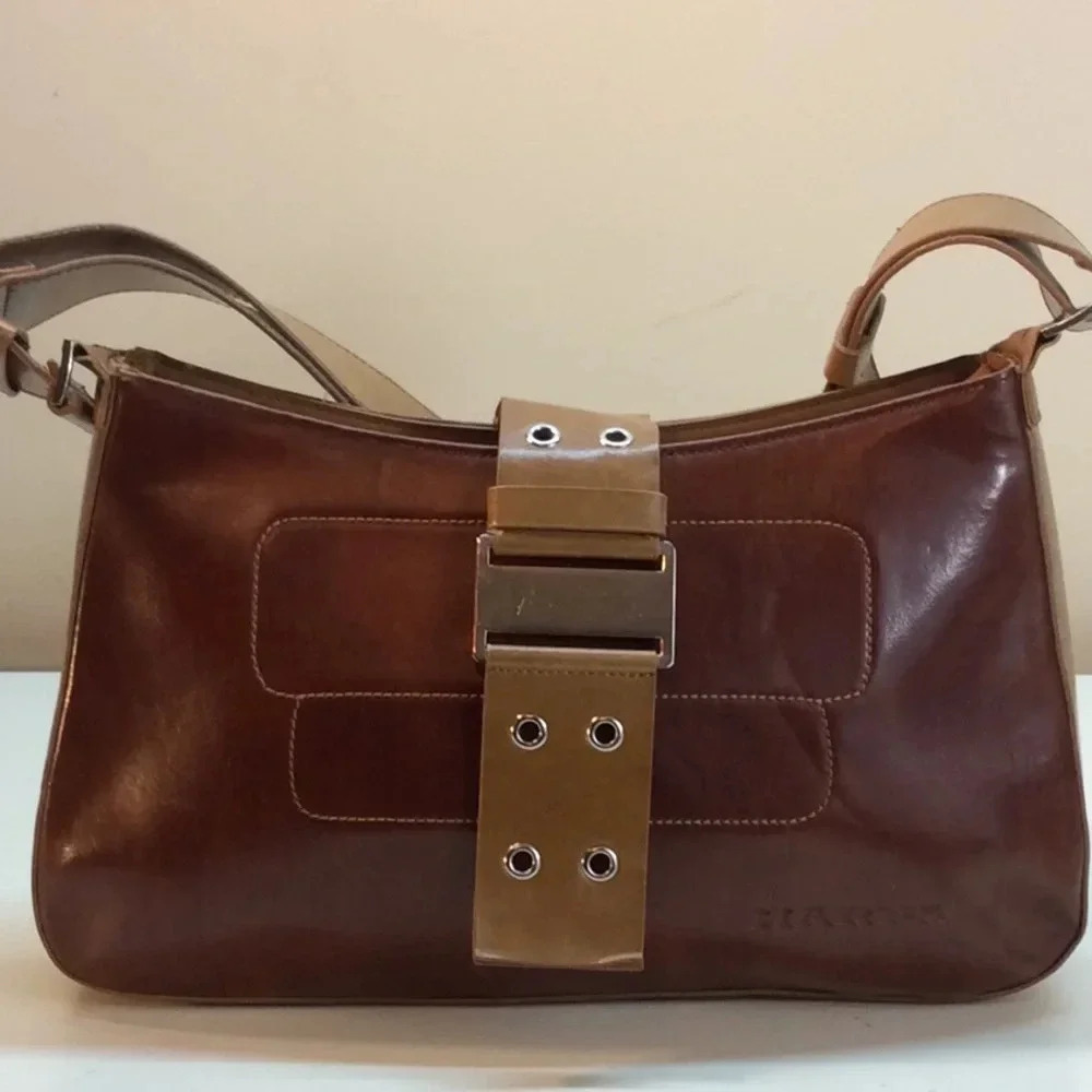 Harpa Vintage 2-Tone Leather Crossbody Purse